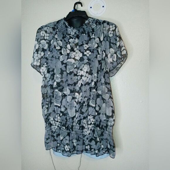 COPY - One blouse - Picture 16 of 16